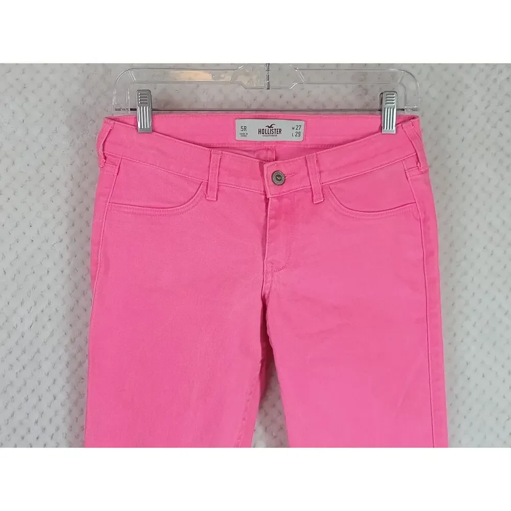 Hollister jeans features